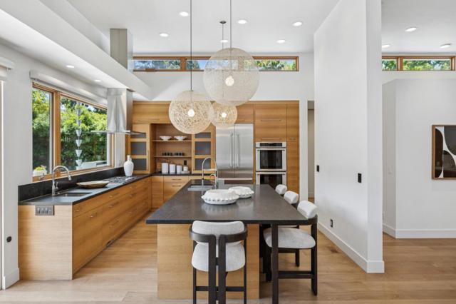 28 Politzer Drive, Menlo Park CA: https://media.crmls.org/mediaz/501a4080-b97d-431f-b2ab-7e1005bde50f.jpg