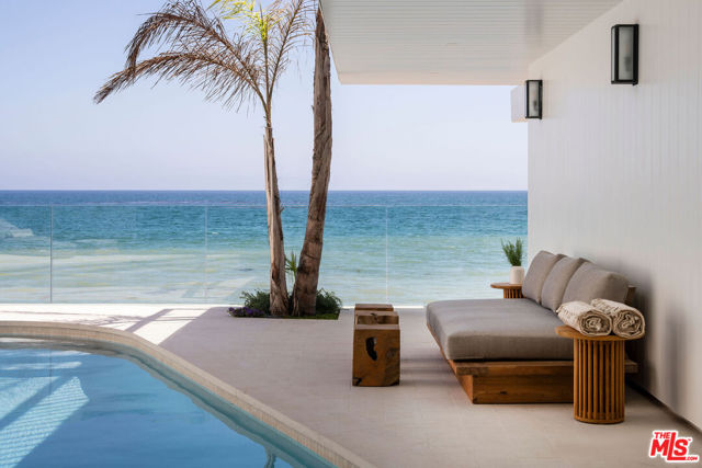 27356 Escondido Beach Road Highway, Malibu CA: https://media.crmls.org/mediaz/501b6252-aab7-4abe-859e-84e359572d32.jpg