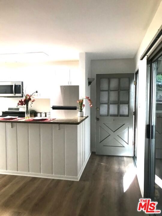 1453 S Westgate Avenue, Los Angeles CA: https://media.crmls.org/mediaz/501c3504-a5e6-4147-ba0d-b99eedb7fc4a.jpg