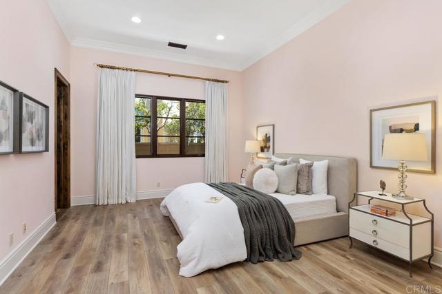 5015 Rancho Quinta Bend, San Diego CA: https://media.crmls.org/mediaz/501c6006-0f97-4a9a-98da-64fd6af2e27d.jpg