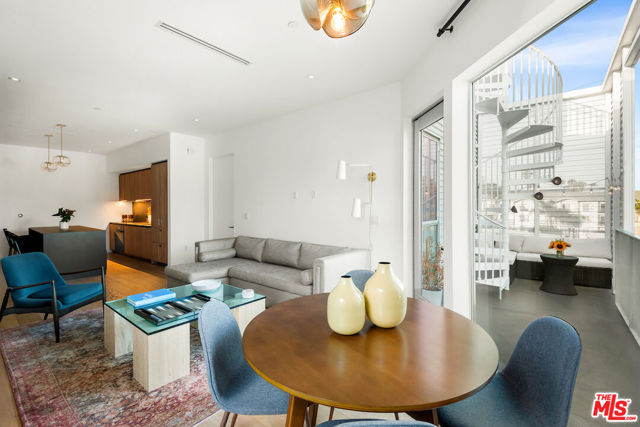1030 N Kings Road, West Hollywood CA: https://media.crmls.org/mediaz/501c9eb6-5228-4486-a28e-e55987a52d51.jpg