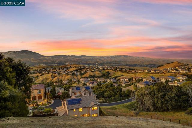 131 Wittenham Ct, San Ramon CA: https://media.crmls.org/mediaz/501cd7c1-7f88-4e35-9451-d8f53cd729fd.jpg
