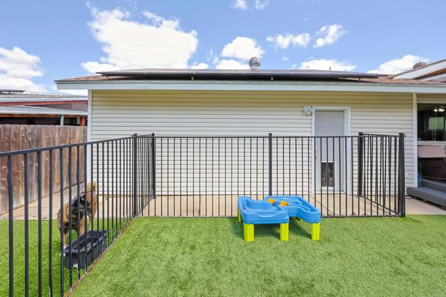 Image 22 of 27 For 7907 Longdale