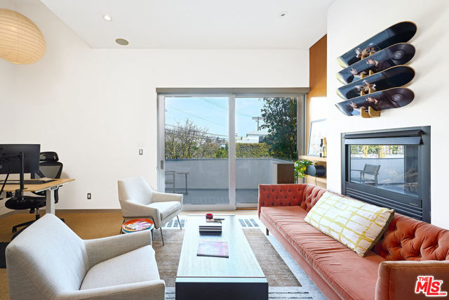 122 Mildred Avenue, Venice CA: https://media.crmls.org/mediaz/501e1031-a891-454e-87f4-2265b216e8e0.jpg