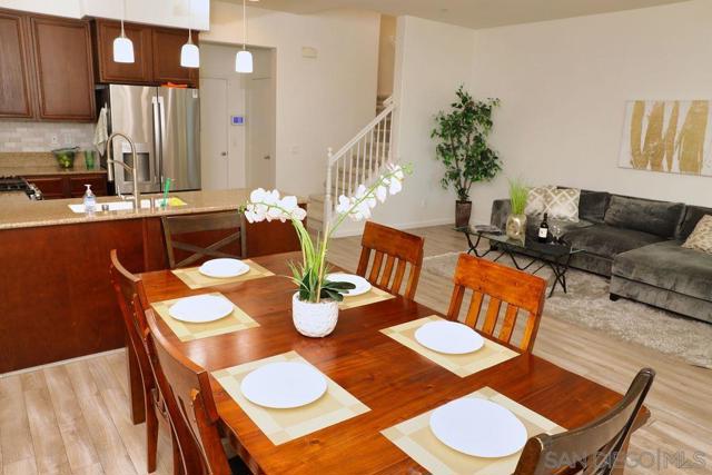 1367 Santa Diana, Chula Vista CA: https://media.crmls.org/mediaz/501e3bed-db1a-4309-b420-dd299f41cf6e.jpg