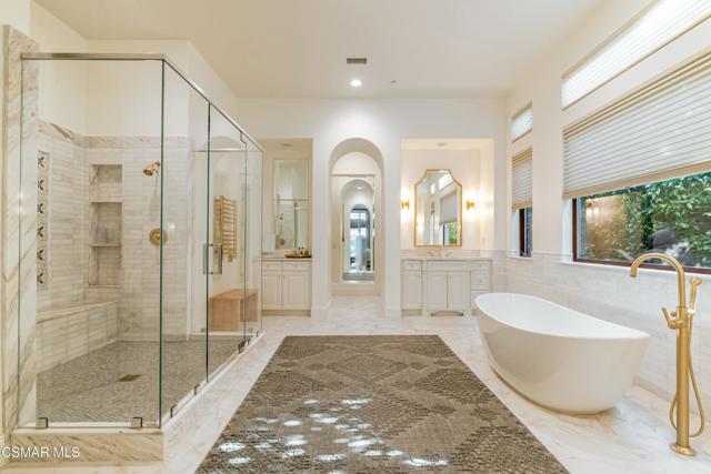 5675 Via Bonita, Newbury Park CA: https://media.crmls.org/mediaz/501fb002-c306-48c5-9ebb-0fb251273be4.jpg