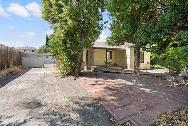 2187 Wyandotte Street, Mountain View CA: https://media.crmls.org/mediaz/501fe90a-8bab-4588-ba58-d27c6318da4f.jpg