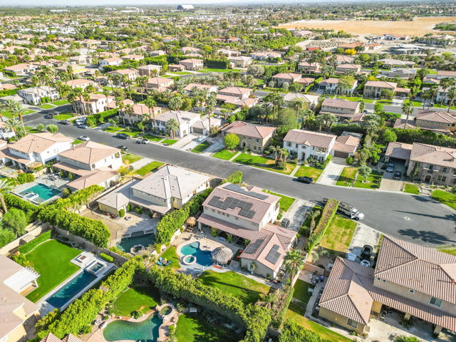 80580 Apple Court, Indio CA: https://media.crmls.org/mediaz/50202cab-94aa-4ee2-ae45-0649e7611d65.jpg