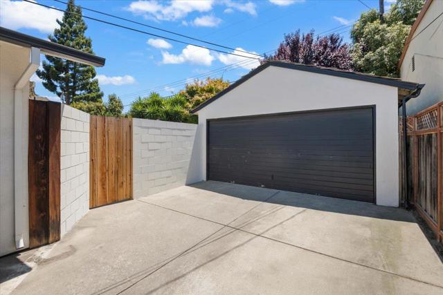 2032 W Hedding Street, San Jose CA: https://media.crmls.org/mediaz/502044b0-697b-4c45-8ab1-9f21a29e455e.jpg