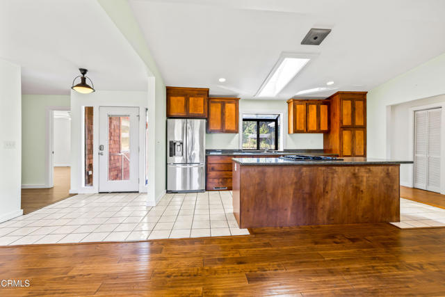 Detail Gallery Image 4 of 32 For 32500 Gibney Ln, Fort Bragg,  CA 95437 - 3 Beds | 3 Baths