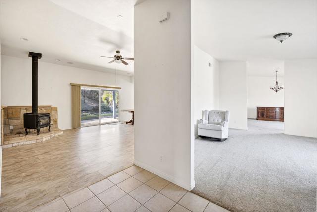 Detail Gallery Image 9 of 53 For 1420 Wilshire Rd, Fallbrook,  CA 92028 - 3 Beds | 2/1 Baths