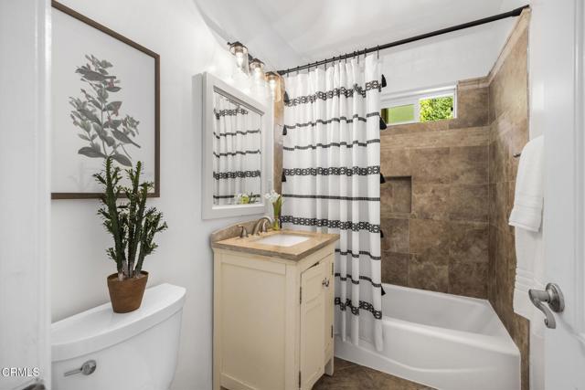 4915 Trend Terrace, La Crescenta CA: https://media.crmls.org/mediaz/50216370-1532-4929-a60a-bc3a408079d4.jpg