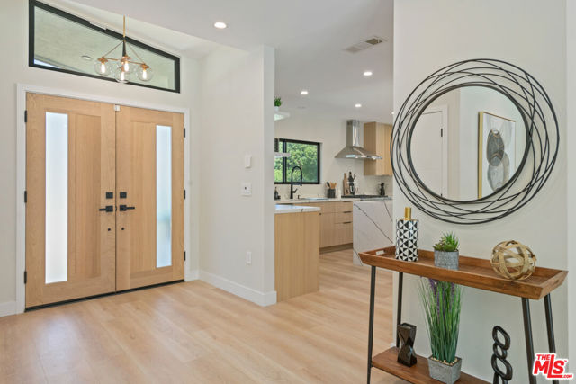 23442 Burbank Boulevard, Woodland Hills CA: https://media.crmls.org/mediaz/502207ac-19a9-44ee-a279-0eabd36446d3.jpg