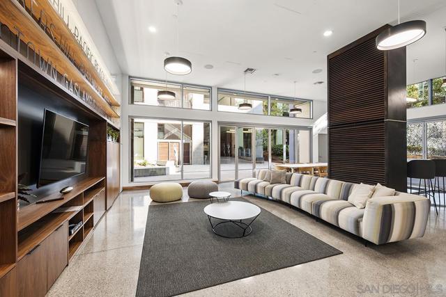 321 10th Avenue, San Diego CA: https://media.crmls.org/mediaz/50229239-b07d-48cc-bfe8-7841d8d3194d.jpg