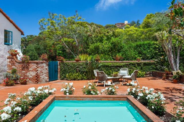 7316 Encelia Dr., La Jolla CA: https://media.crmls.org/mediaz/502311ee-baad-4702-8c3c-230dda7b0c9c.jpg