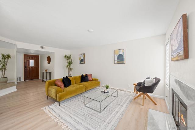 524 Via De La Valle,  CA: https://media.crmls.org/mediaz/50231b42-98f5-4cc4-b9cd-5d9a243a2fe3.jpg