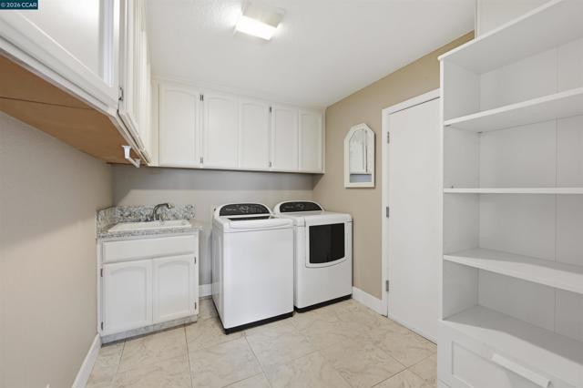 1963 Windward Pt, Discovery Bay CA: https://media.crmls.org/mediaz/5023d41b-f0e1-4a43-8f03-2552a8b69668.jpg