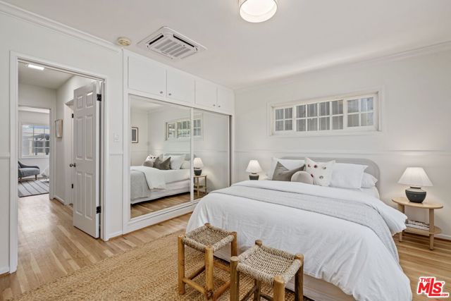 3228 Sagamore Way, Los Angeles CA: https://media.crmls.org/mediaz/50240559-bca0-4f93-90cf-8873ab89a966.jpg