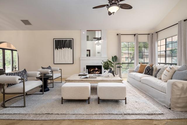 1248 Avocet Ct, Cardiff by the Sea CA: https://media.crmls.org/mediaz/50244118-e983-4ebc-a2c1-95427f49db88.jpg