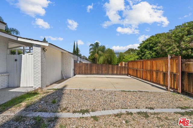 7853 Bothwell Road photo 35