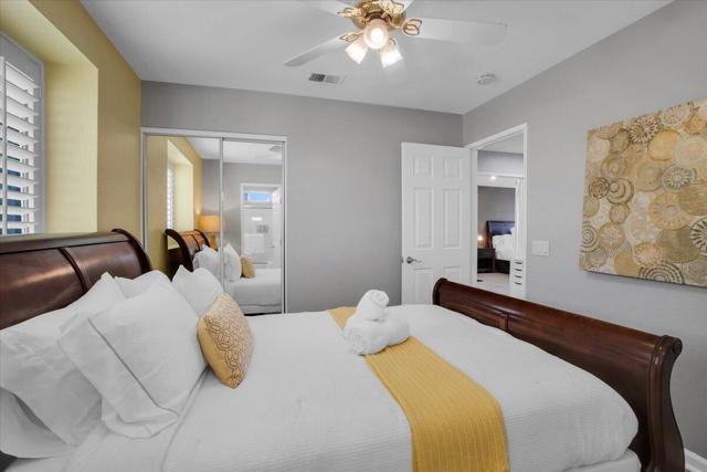 79320 Desert Wind Court, La Quinta CA: https://media.crmls.org/mediaz/5025610c-4a72-43a0-98fe-d1a3ccf9beca.jpg