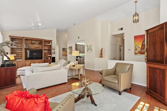 17635 Parlange Pl, San Diego CA: https://media.crmls.org/mediaz/502597b7-0a33-4580-8672-3fa74b6b3bc6.jpg