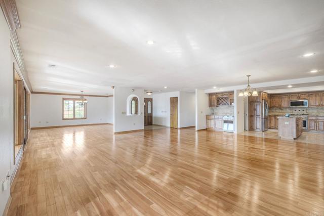 1650 Elevado Road, Vista CA: https://media.crmls.org/mediaz/50263a01-b9ef-419e-b004-db867aa2ab02.jpg