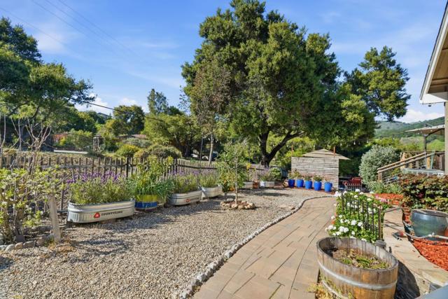 Image 37 of 41 For 17200 Holiday Drive