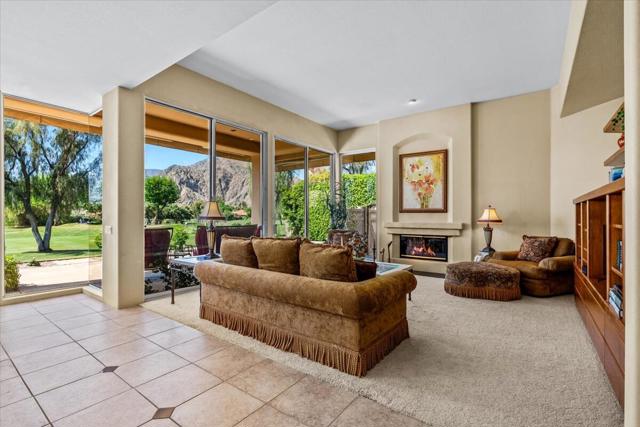 79765 Liga, La Quinta CA: https://media.crmls.org/mediaz/5027060a-32fe-40a7-b7b2-c7ee60ae8afd.jpg