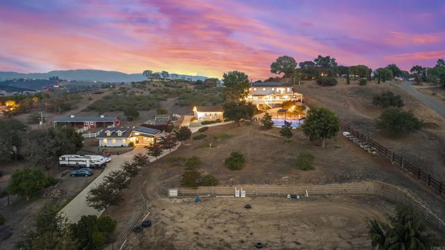 Detail Gallery Image 2 of 75 For 31959 via Ararat Dr, Bonsall,  CA 92003 - 8 Beds | 5/2 Baths