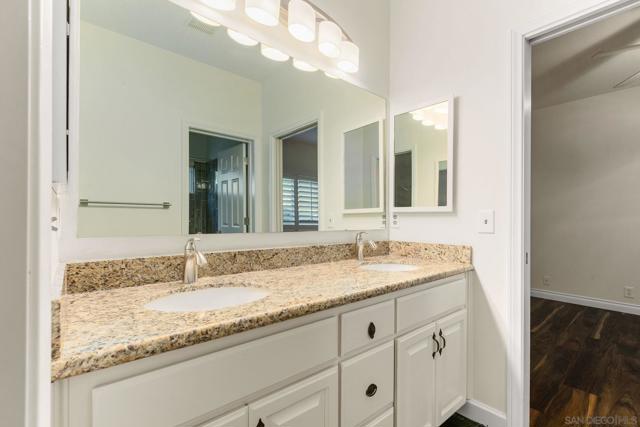 2610 Sunset Hills, Escondido CA: https://media.crmls.org/mediaz/5027d1fb-2469-47f5-904c-c3af1f52b60f.jpg