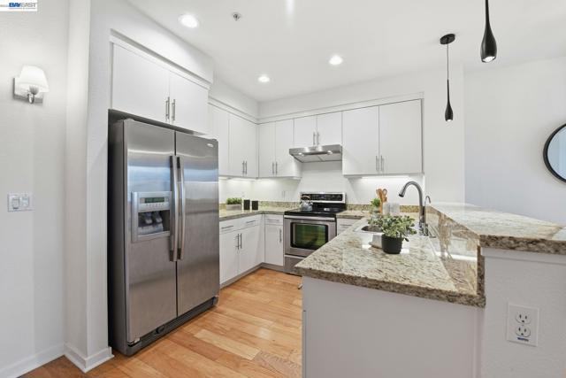 4463 Hyde Cmn, Fremont CA: https://media.crmls.org/mediaz/5027e1c3-fa08-435b-a02a-34eb27448a1a.jpg