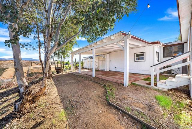 40110 Angora Ln, Temecula CA: https://media.crmls.org/mediaz/50287eff-3a19-4fc9-b21f-31a6428c674d.jpg