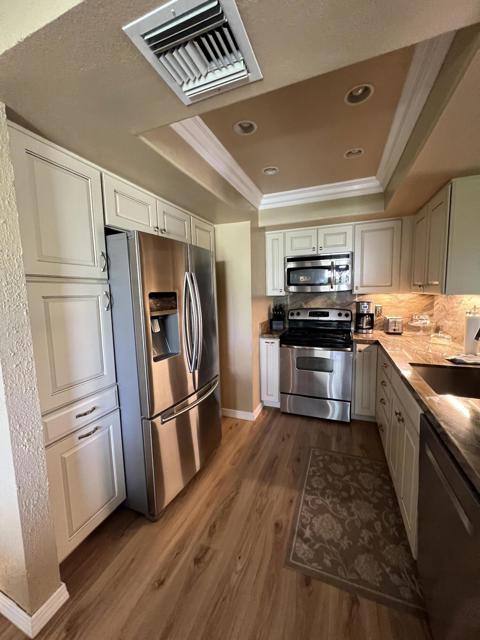 26 Mission Court, Rancho Mirage CA: https://media.crmls.org/mediaz/5028ac2f-f4ca-4e8d-9cc6-68473a1bb847.jpg