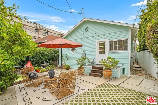 1433 Cabrillo Avenue, Venice, California 90291, 3 Bedrooms Bedrooms, ,2 BathroomsBathrooms,Single Family Residence,For Sale,Cabrillo,24427493