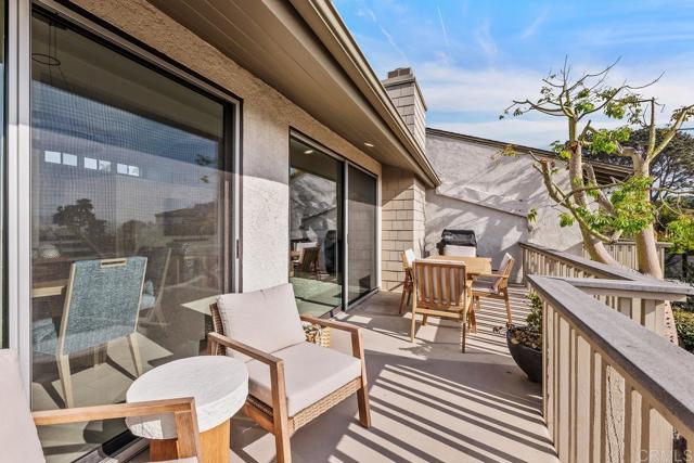 12812 Caminito En Flor, Del Mar CA: https://media.crmls.org/mediaz/502956bc-99ea-4ed1-864a-f4dcf2477d9d.jpg