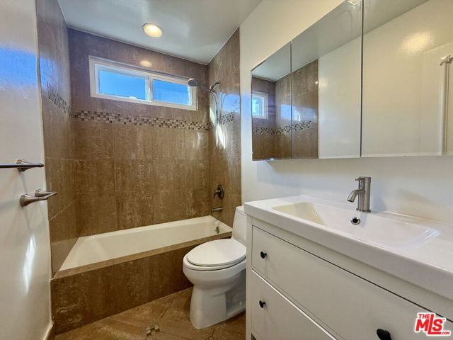 937 5th Street, 8 photo 15