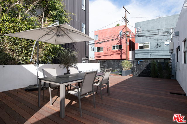 1325 Cabrillo Avenue, Venice CA: https://media.crmls.org/mediaz/502ab820-15c8-4043-aff2-75713801fd19.jpg