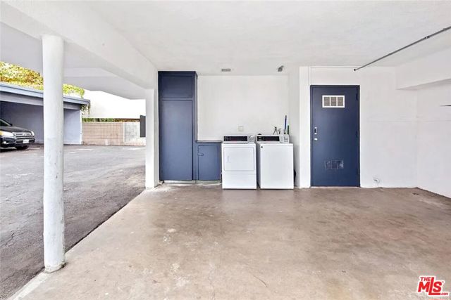 5529 Bonner Avenue, North Hollywood CA: https://media.crmls.org/mediaz/502c10be-e108-401b-bfd4-9695d0b72808.jpg