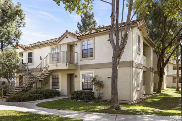10379 Azuaga St, San Diego CA: https://media.crmls.org/mediaz/502ce649-4716-4e81-986f-40d5d8346387.jpg