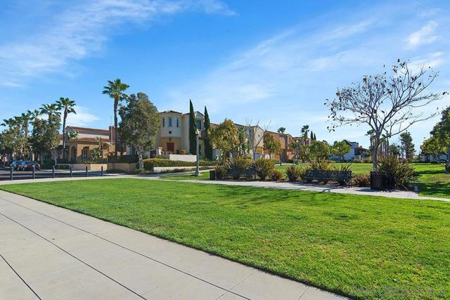 2852 Laning Road, San Diego CA: https://media.crmls.org/mediaz/502cf11c-94e2-45a6-ac7a-26f160af926e.jpg