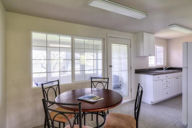 500 El Caminito Road, Carmel Valley CA: https://media.crmls.org/mediaz/502d8861-b72b-4c59-927a-b230fecd3c7e.jpg