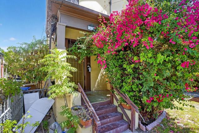 422 N 5th Street, San Jose CA: https://media.crmls.org/mediaz/502de733-8658-4fd6-adc2-48497008b294.jpg