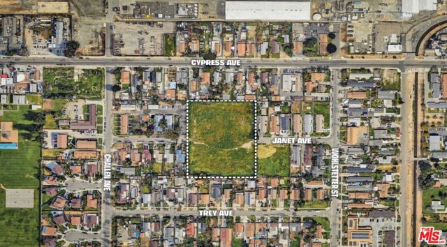 Image 3 of 4 For 8527 Janet Ave