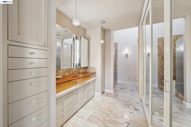 Image 31 of 44 For 9 Regulus Court