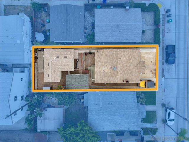 3670 Florida St, San Diego CA: https://media.crmls.org/mediaz/502ee091-625f-4f5d-8fd7-cbeee8560b34.jpg