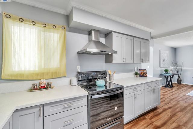 6013 Green Glen Way, Sacramento CA: https://media.crmls.org/mediaz/502ef453-b7f1-4e15-9c63-91d567873ce3.jpg