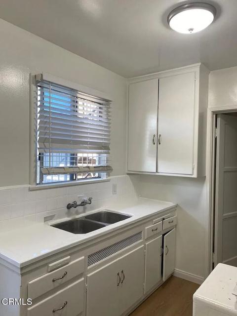 1420 E Wilson Avenue, Glendale CA: https://media.crmls.org/mediaz/502f34b7-2aa0-493a-a1a6-e9dbea5d4a5f.jpg