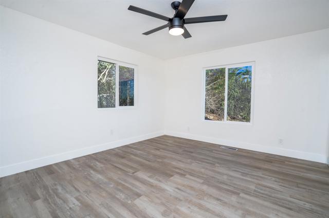 1466 Conway Dr, Escondido CA: https://media.crmls.org/mediaz/502fdedd-9099-4e78-b561-c8ebe7ed82d4.jpg