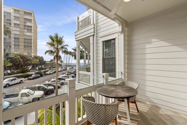 1500 Orange Ave, Coronado CA: https://media.crmls.org/mediaz/502fe1cc-3860-4de9-b0d2-71f519e41898.jpg